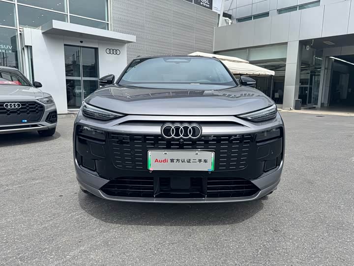 Audi Q6L e-tron, 2025 — фото 2 из 9