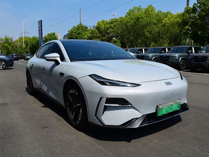 Geely Galaxy E8, 2024 — фото 3 из 9