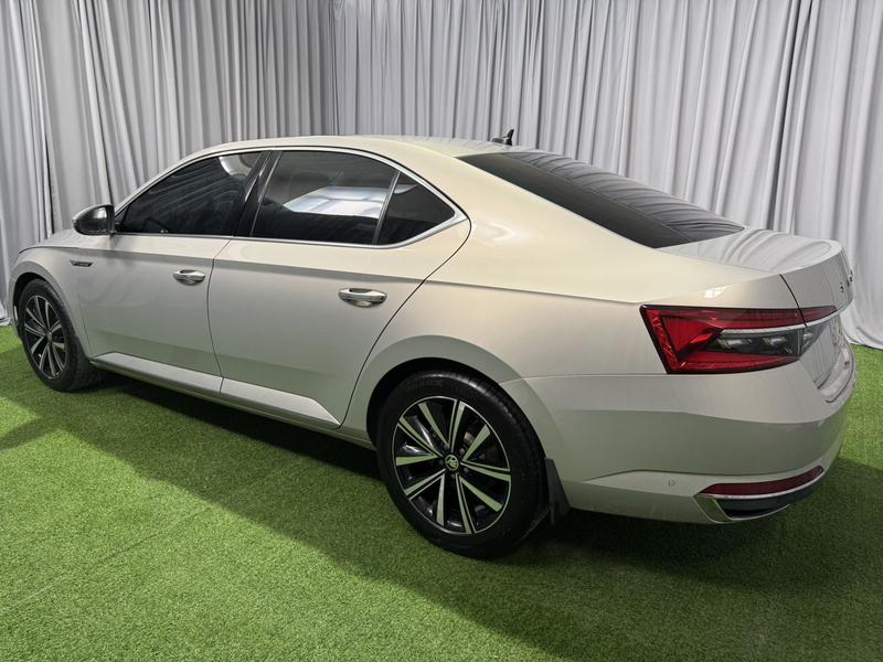 Skoda Superb, 2022 — фото 4 из 12
