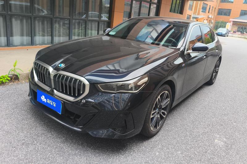 BMW 5 Series, 2025 — купить в Брянске под ключ