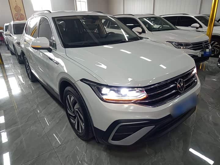 Volkswagen Tiguan L Pro, 2022 — фото 4 из 12