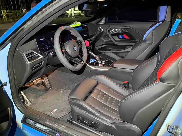BMW M2, 2026 — фото 2 из 3