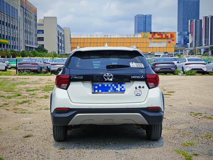 Toyota Yaris L Hatchback, 2022 — фото 8 из 9