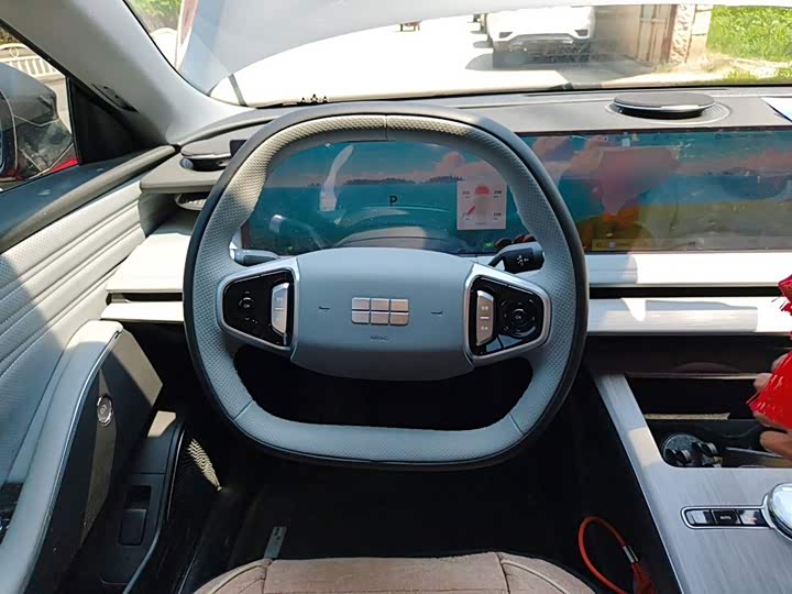 Geely Galaxy E8, 2025 — фото 6 из 9