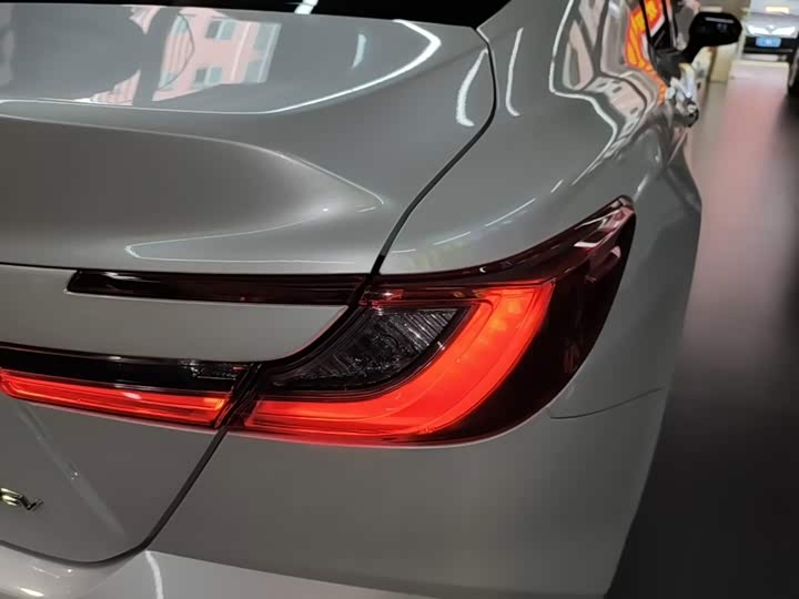 Toyota Camry, 2024 — фото 8 из 9