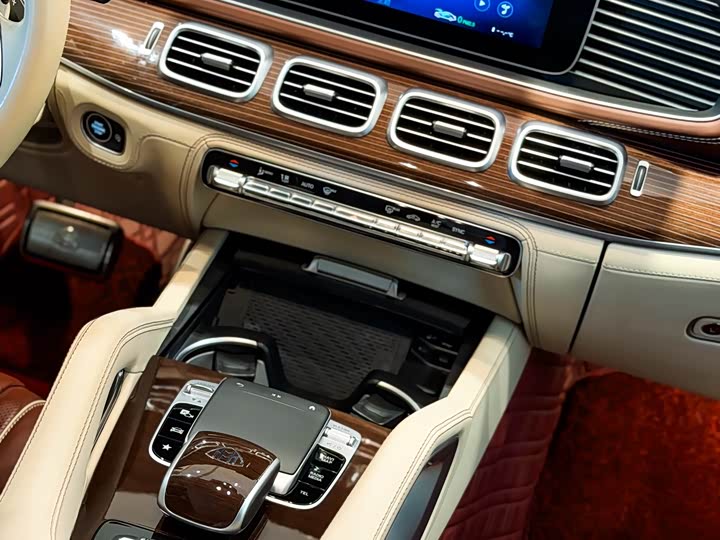 Mercedes-Benz Maybach GLS, 2022 — фото 7 из 9