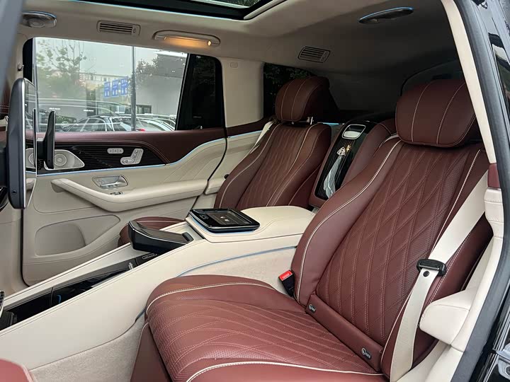 Mercedes-Benz Maybach GLS, 2025 — фото 6 из 10