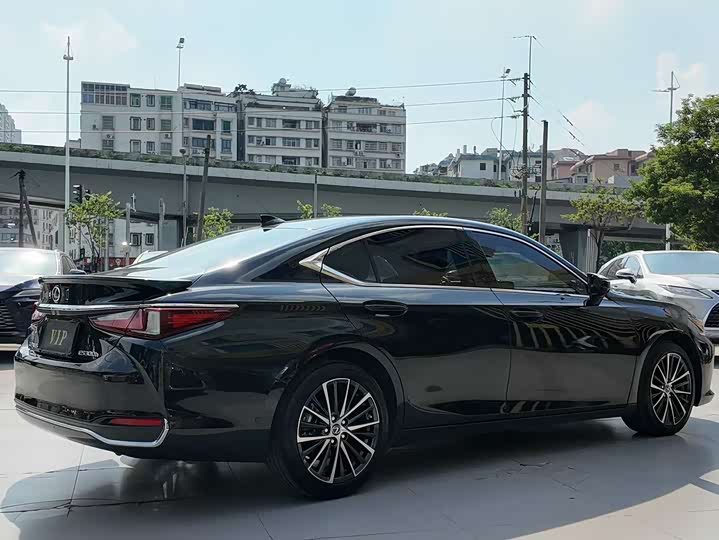 Lexus ES, 2024 — фото 9 из 9