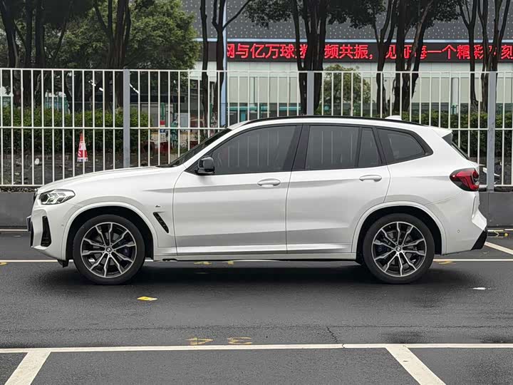 BMW X3, 2022 — фото 8 из 9