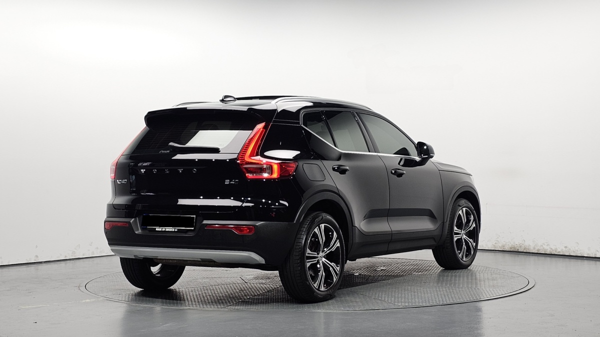 Volvo XC40, 2022 — фото 2 из 12