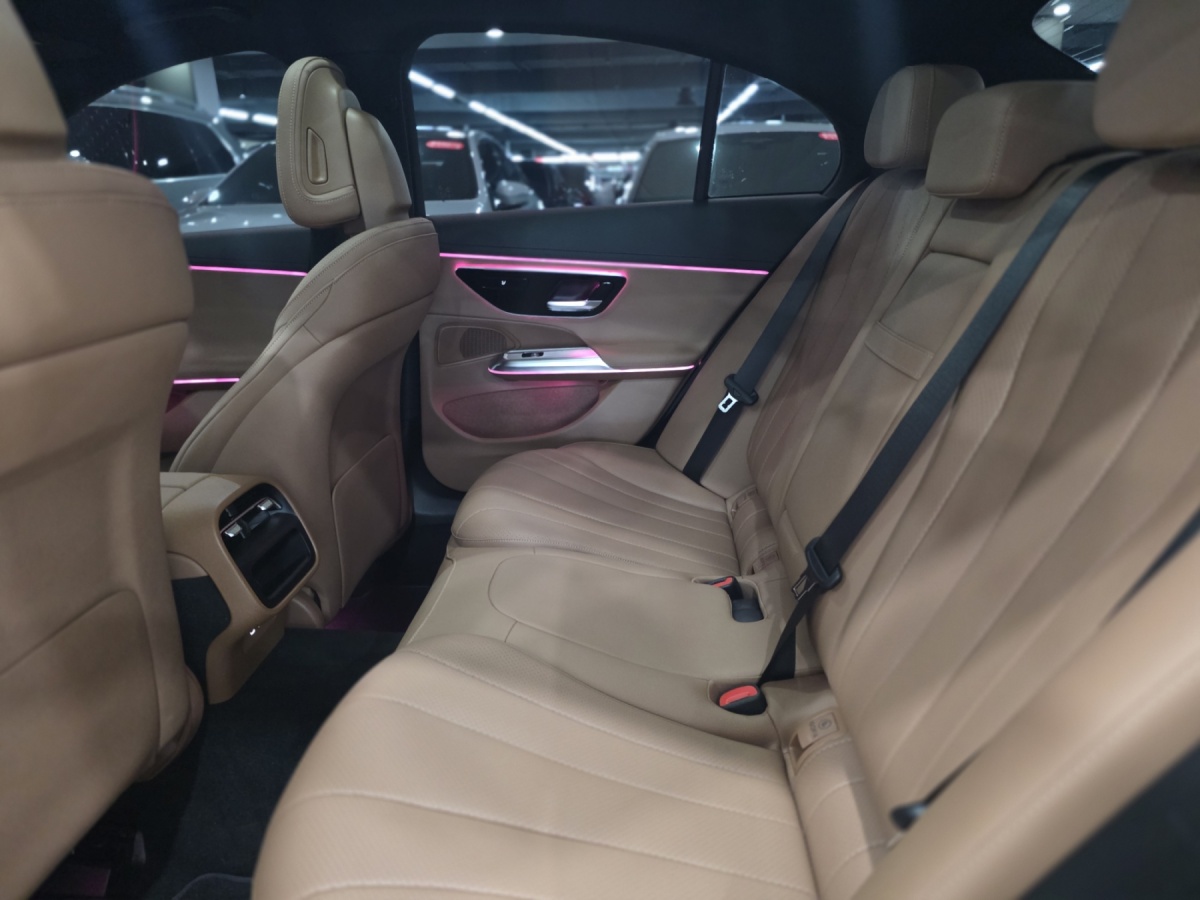 Mercedes-Benz E-Class, 2024 — фото 12 из 12
