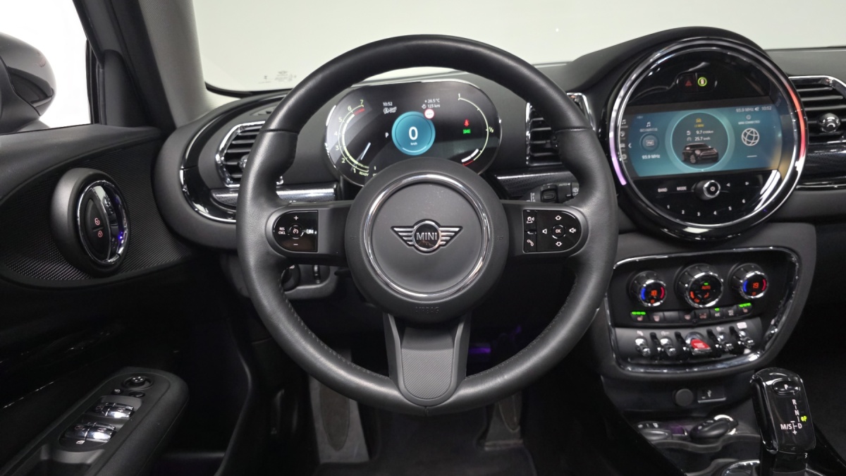 Mini Clubman, 2023 — фото 12 из 12
