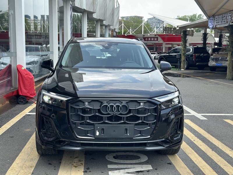 Audi Q7, 2025 — фото 2 из 11