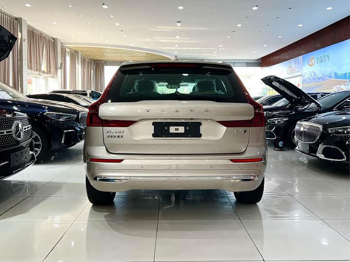Volvo XC60, 2025 — фото 4 из 9