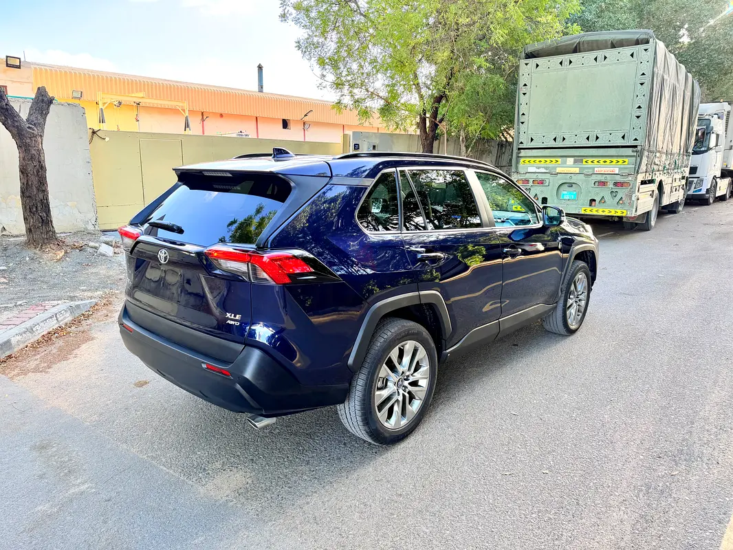 Toyota Rav 4, 2025 — фото 7 из 10