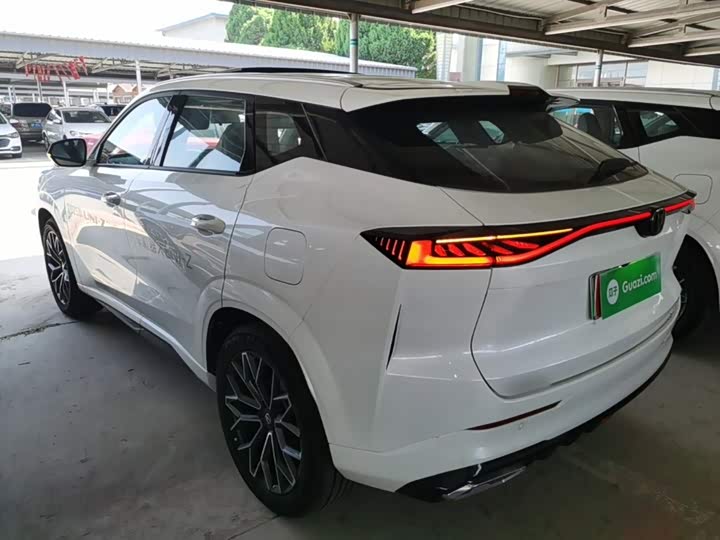 Changan UNI-Z Hybrid, 2026 — фото 5 из 9