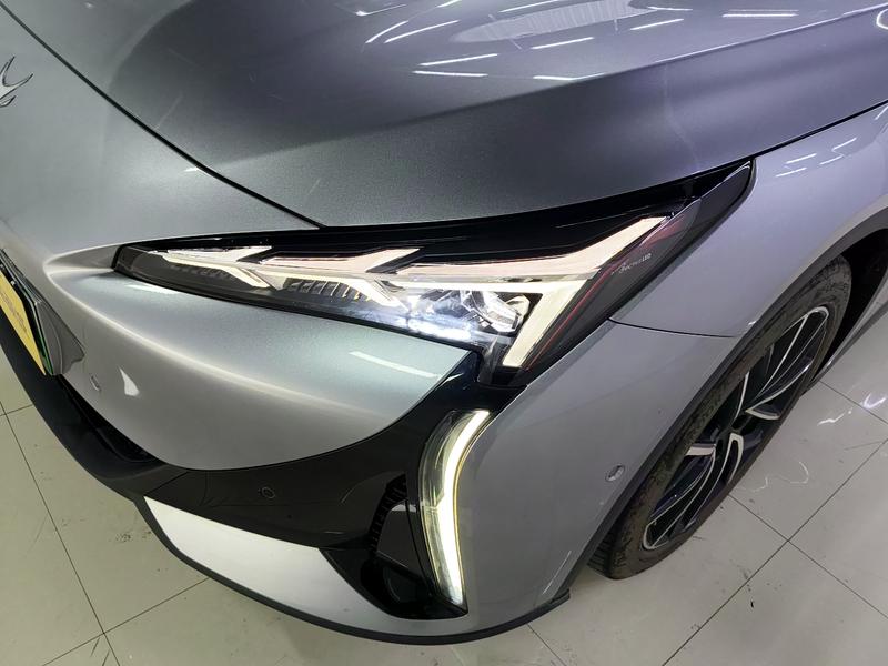 BAIC Arcfox Alpha S5, 2024 — фото 9 из 12