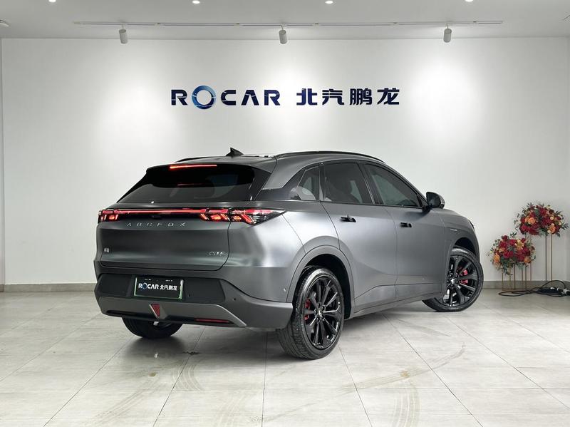 BAIC Arcfox Alpha T5, 2024 — фото 6 из 12