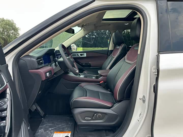 Ford Explorer, 2022 — фото 9 из 9