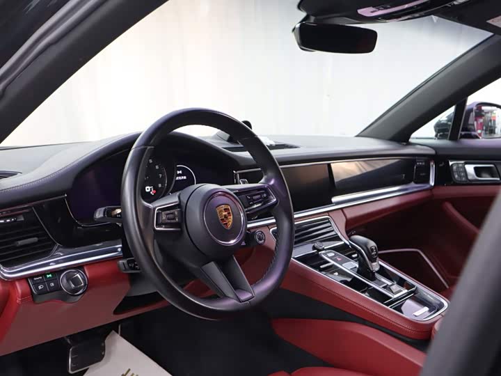 Porsche Panamera, 2022 — фото 8 из 9