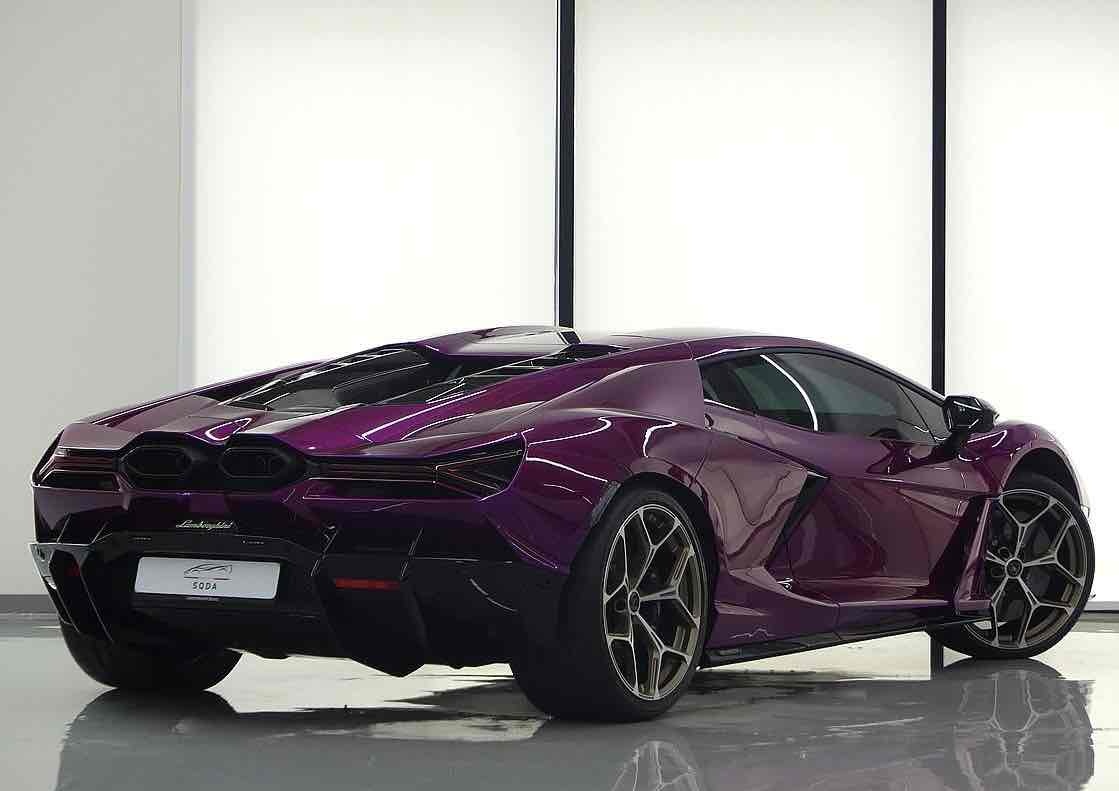 Lamborghini Revuelto, 2026 — фото 3 из 12