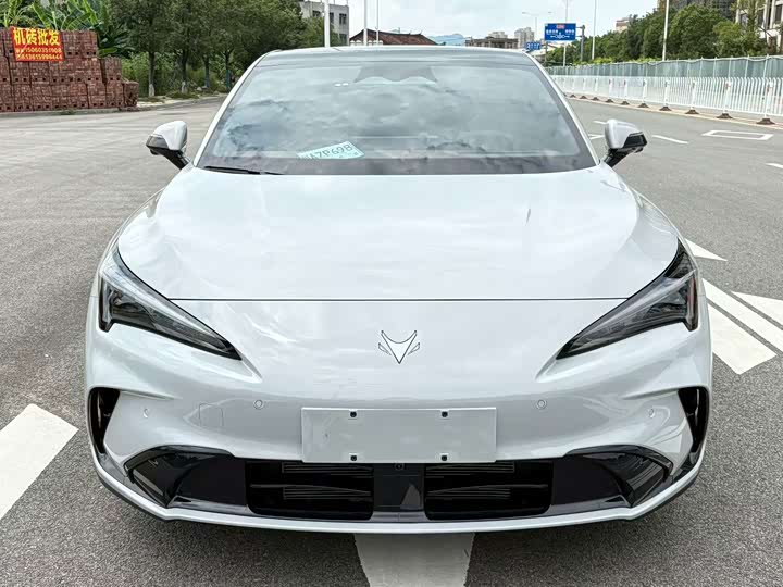BAIC Arcfox Alpha S5, 2026 — фото 2 из 9