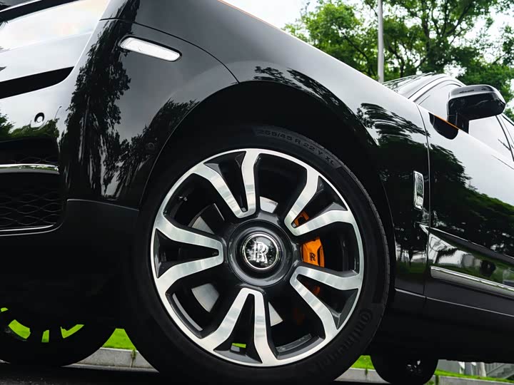 Rolls-Royce Cullinan, 2023 — фото 4 из 9