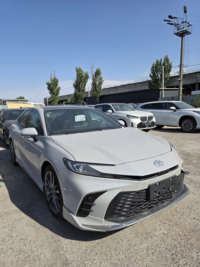 Toyota Camry, 2026 — фото 2 из 12