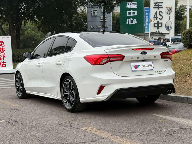Ford Focus, 2021 — фото 4 из 12