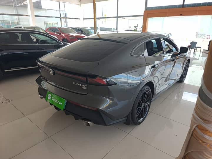 Changan UNI-V Hybrid, 2022 — фото 7 из 9