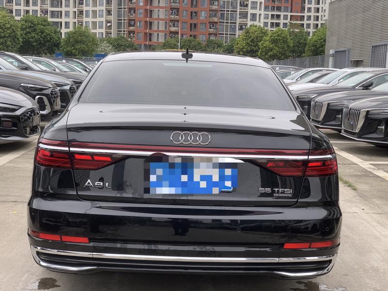 Audi A8, 2023 — фото 3 из 12