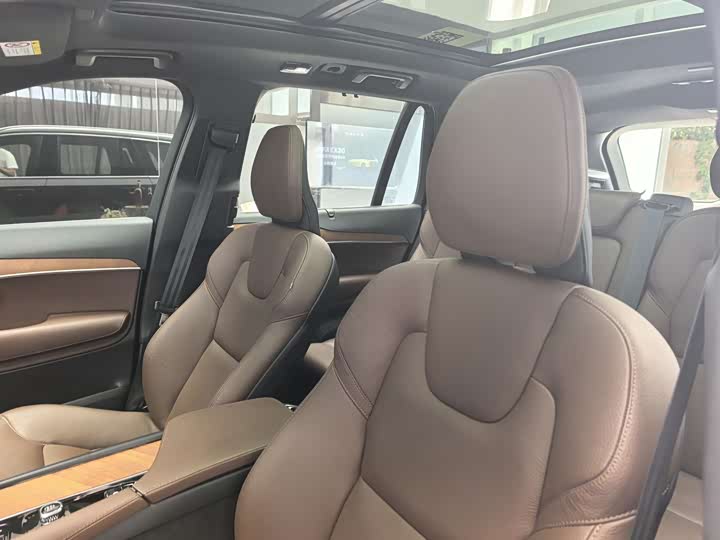 Volvo XC90, 2024 — фото 6 из 9