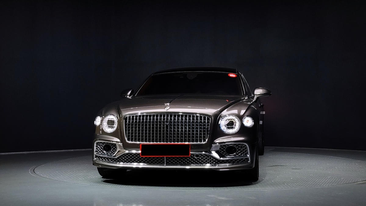 Bentley Flying Spur, 2022 — фото 3 из 12