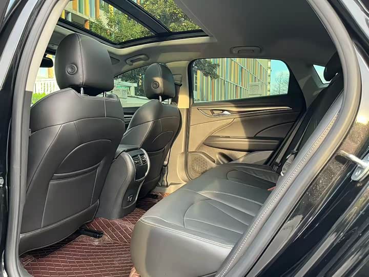 Buick LaCrosse, 2022 — фото 8 из 9