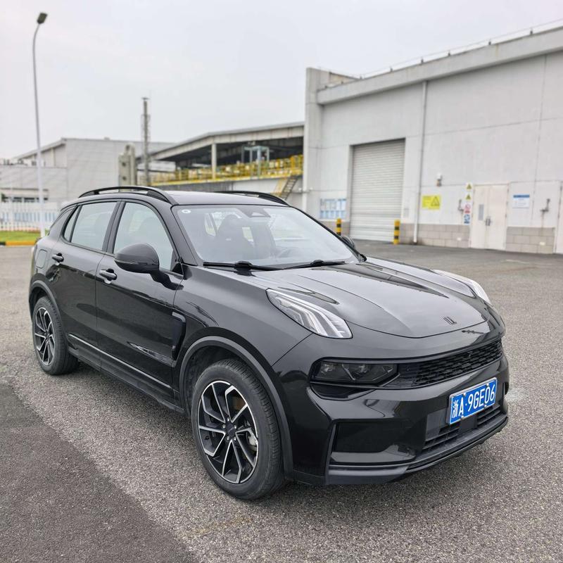 Lynk & Co 01 EM-P Hybrid, 2023 — фото 3 из 12