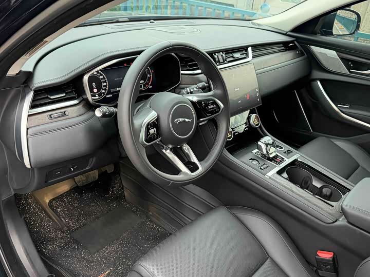 Jaguar XF L, 2024 — фото 9 из 9