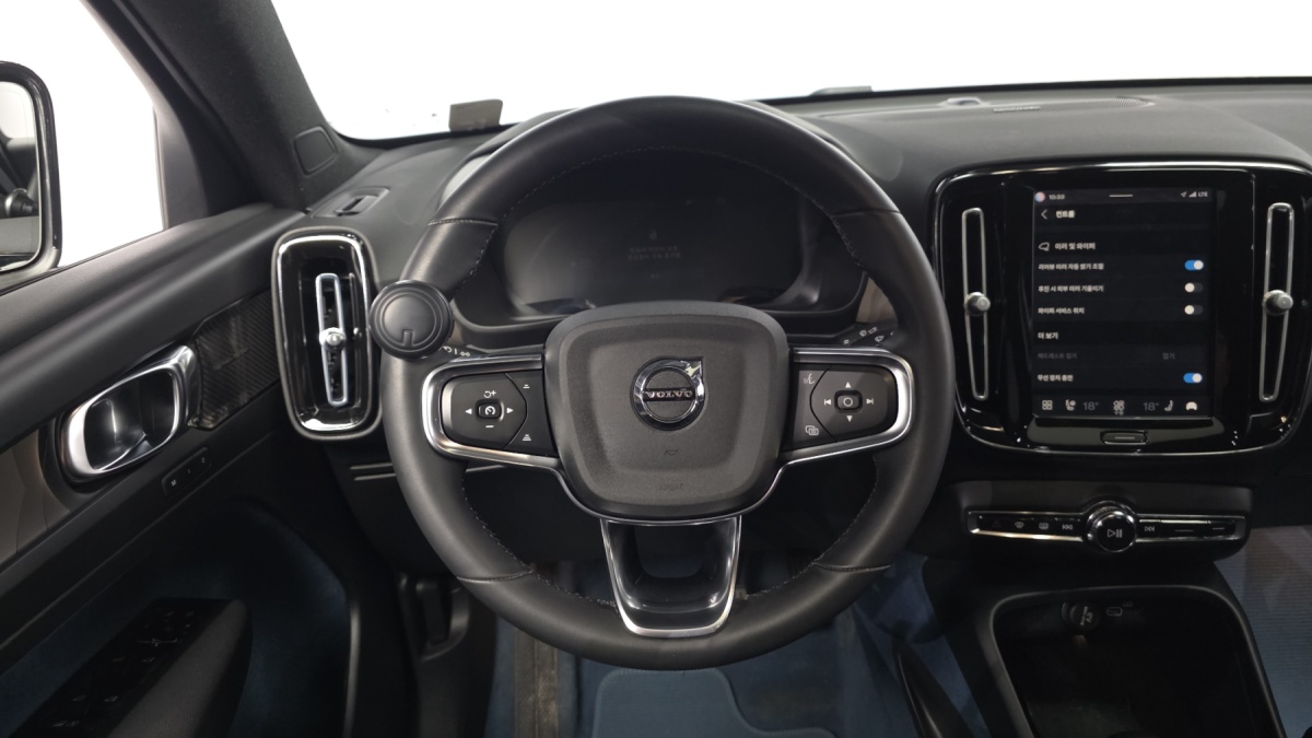 Volvo C40, 2022 — фото 12 из 12