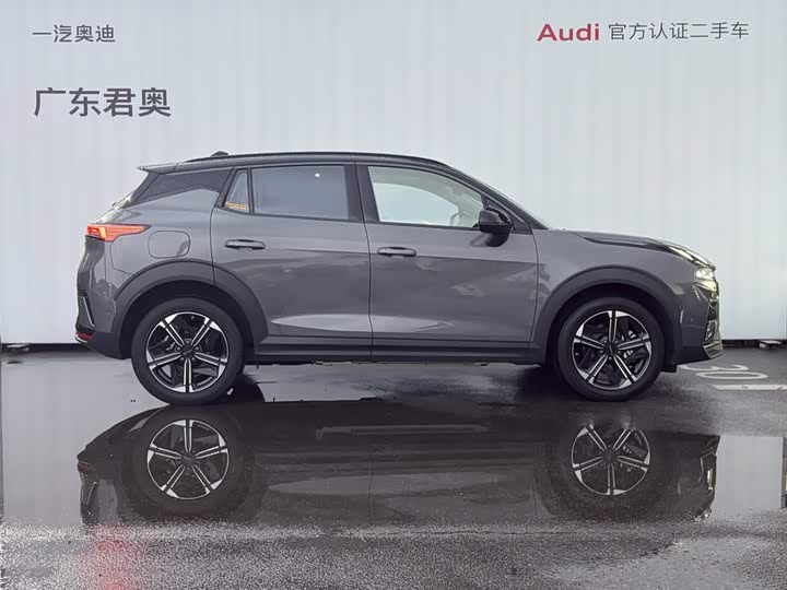 Lynk & Co 06 EM-P Hybrid, 2024 — фото 4 из 9