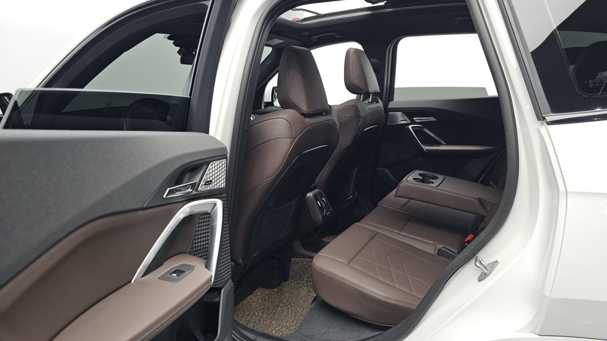 BMW X1, 2023 — фото 8 из 12