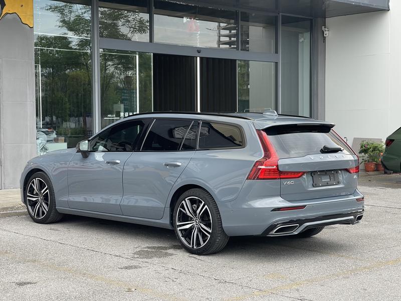 Volvo V60, 2023 — фото 5 из 12