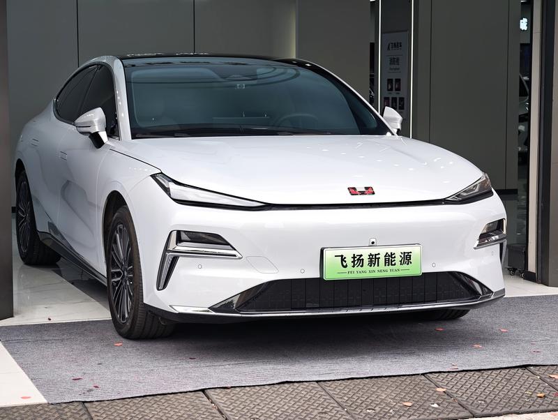 Geely Galaxy Starshine 8 EM-i, 2025 — фото 3 из 11