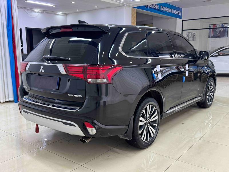 Mitsubishi Outlander, 2021 — фото 6 из 12