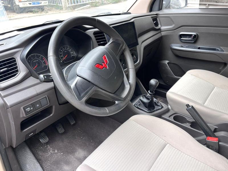 Wuling Hongguang V, 2024 — фото 8 из 10