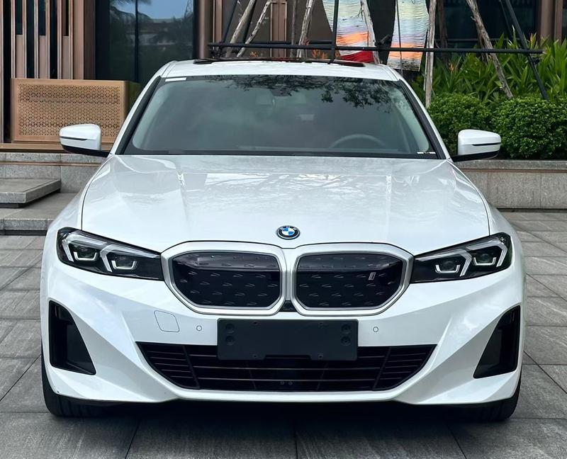 BMW i3, 2022 — фото 2 из 12