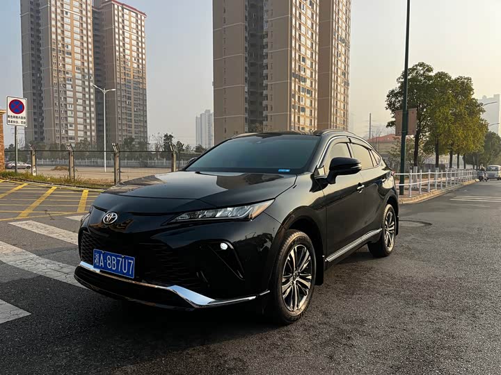 Toyota Venza, 2023 — фото 3 из 12