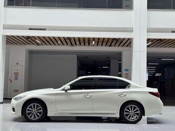 Infiniti Q50L, 2022 — фото 8 из 9