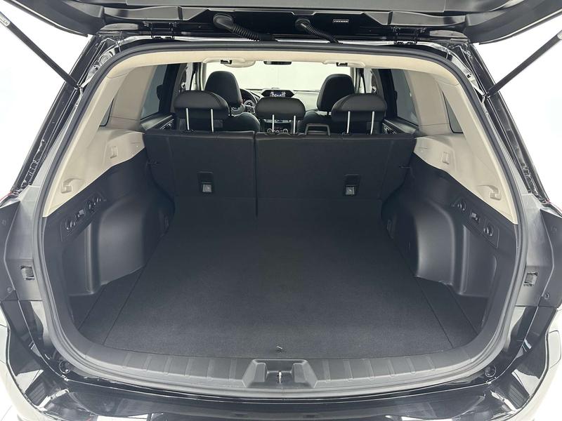 Subaru Forester, 2022 — фото 11 из 12