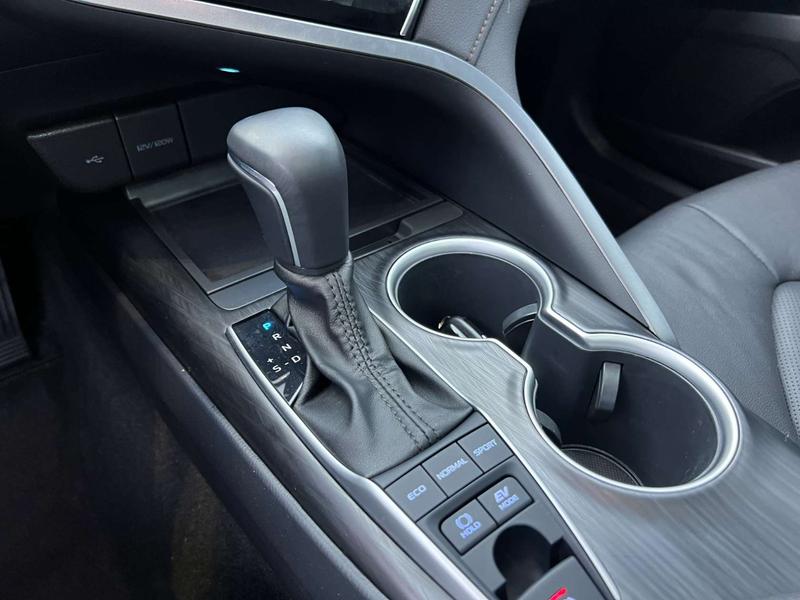Toyota Camry, 2023 — фото 12 из 12