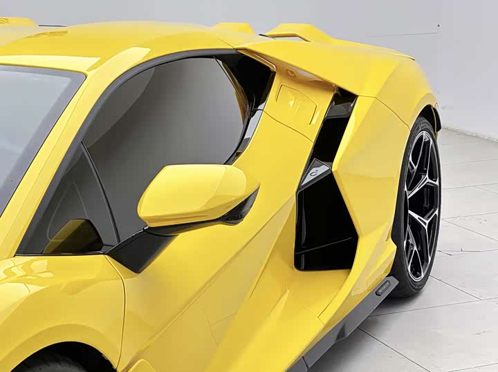 Lamborghini Revuelto, 2024 — фото 5 из 9