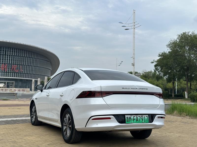 BYD Qin Plus, 2023 — фото 4 из 9